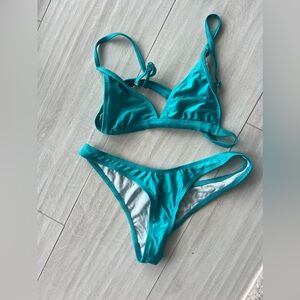 Turqoise sexy bikini